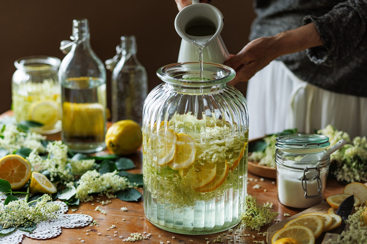 How to cook with elderflower