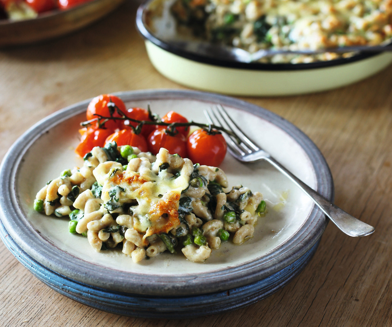 Macaroni Cheese, Peas & Greens