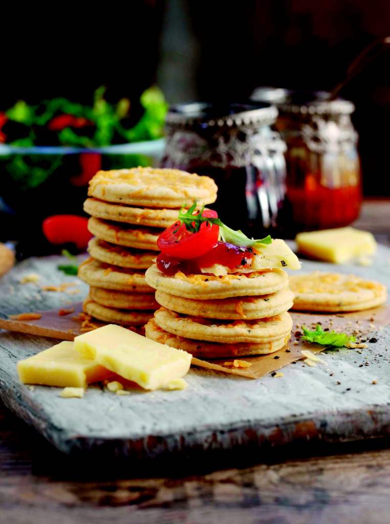 Cheddar & Seaweed Crackers