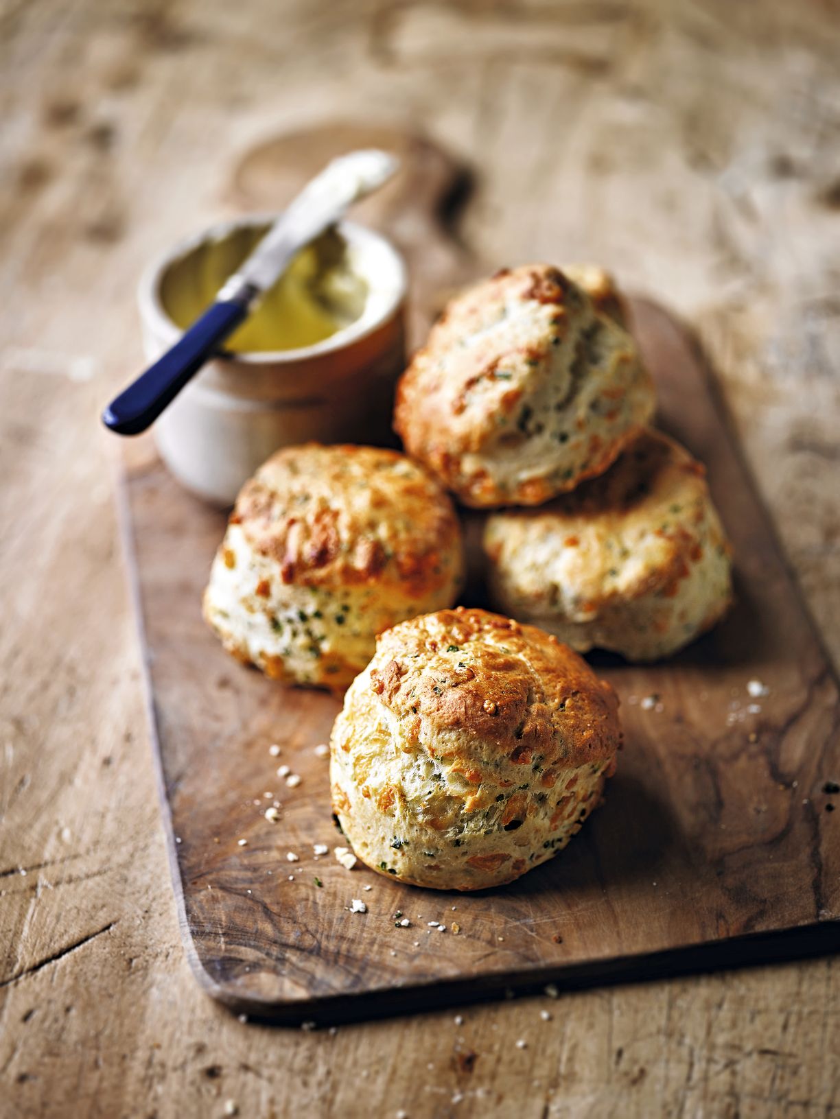 Quick Garlic, Cheese & Chive Scones