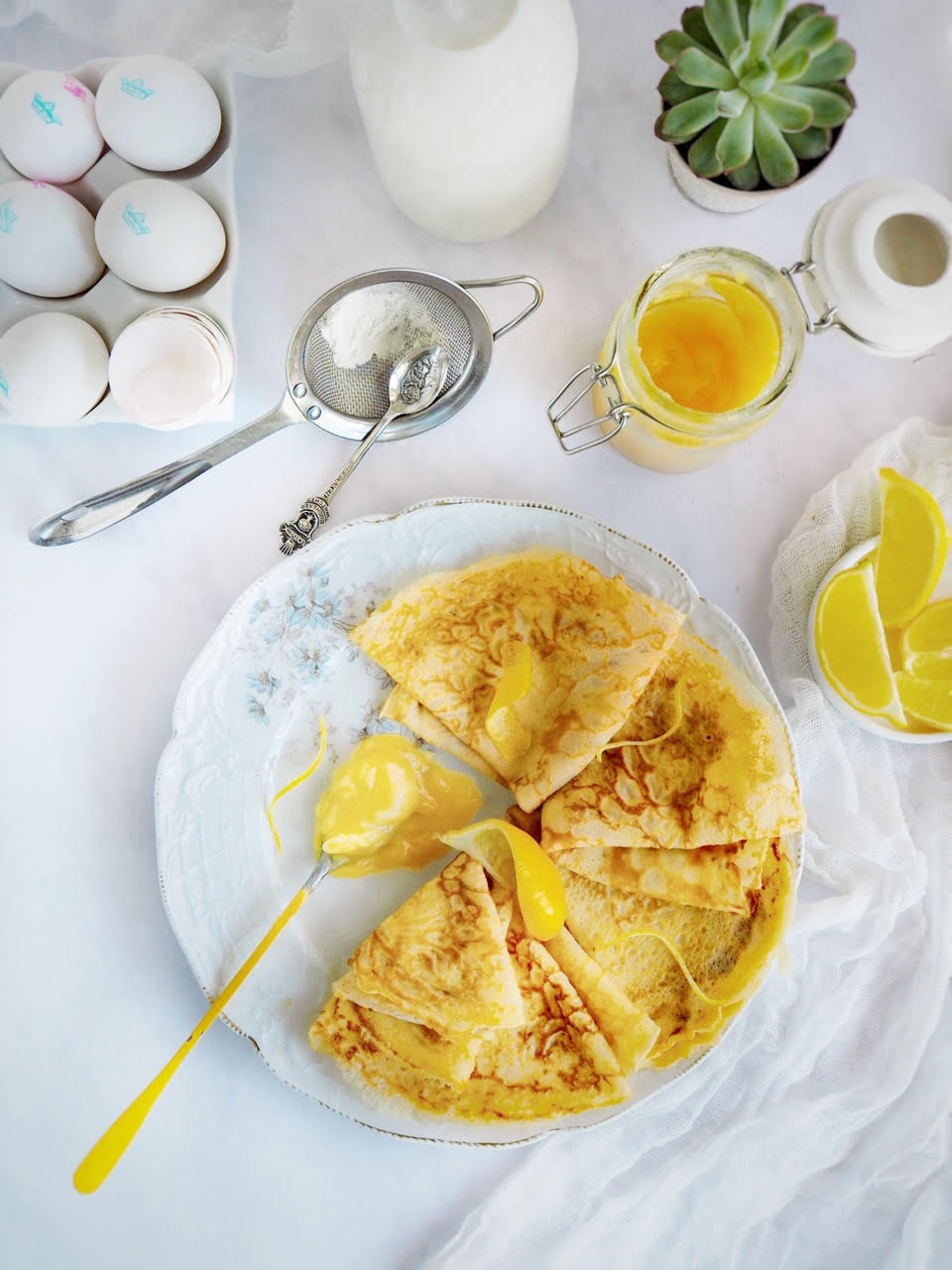 Perfect Pancakes with Lemon Curd