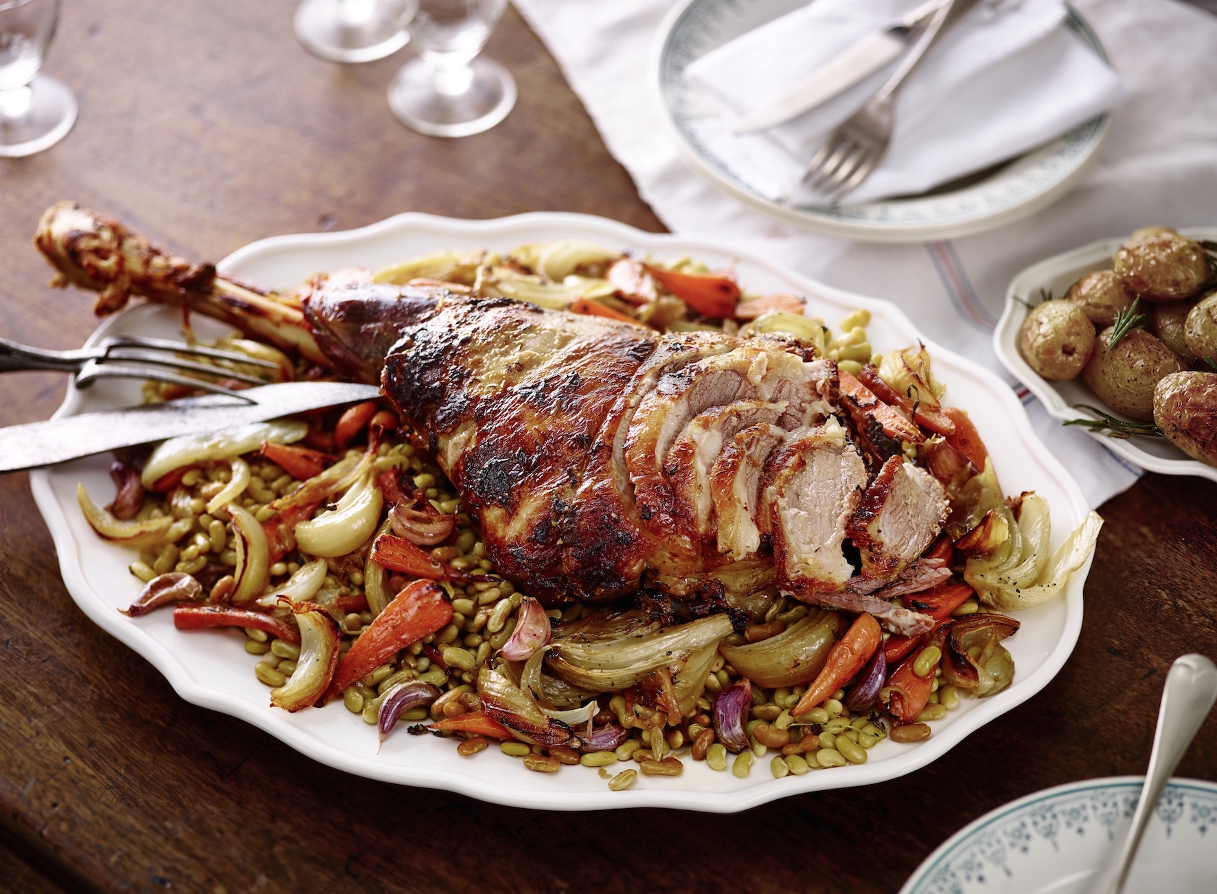 Lazy Leg of Lamb with Thyme, Fennel and Flageolet Beans