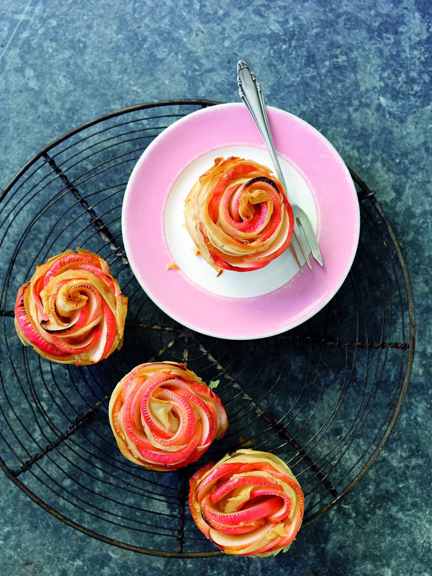 Cinnamon Apple Roses