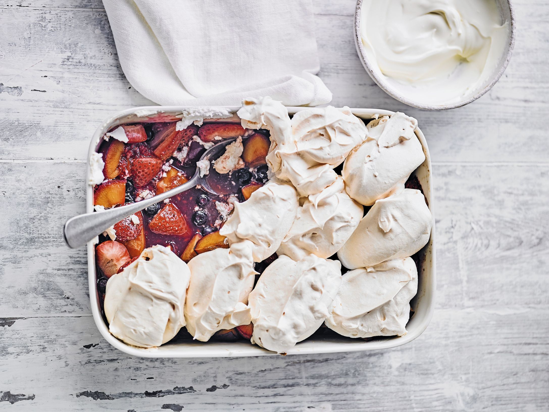 Traybaked Berry Meringue