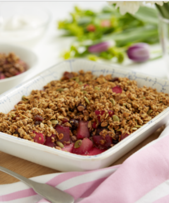 Image for Recipe - Pear and Blueberry Crumble